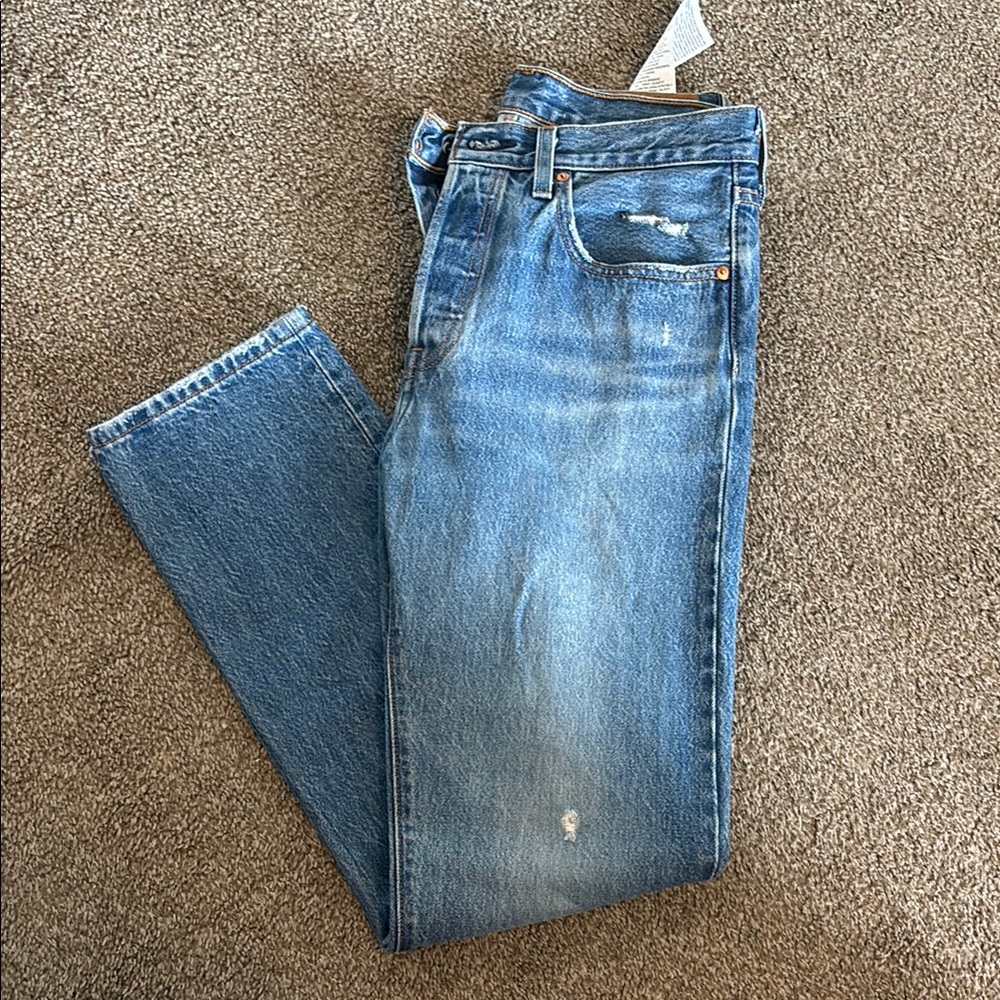 Women’s Straight Leg Levi Blue Jeans